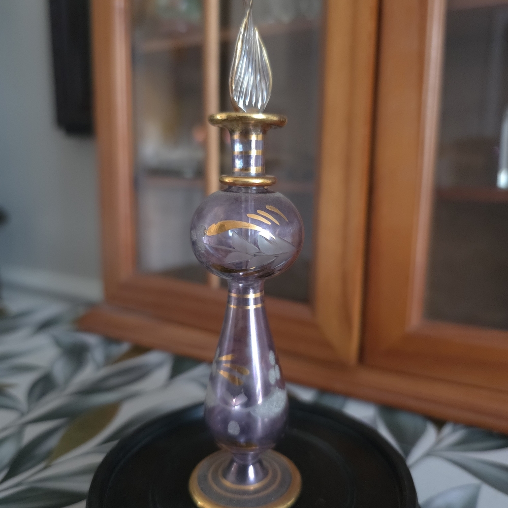 Luxurious Purple and Gold Glass Vase